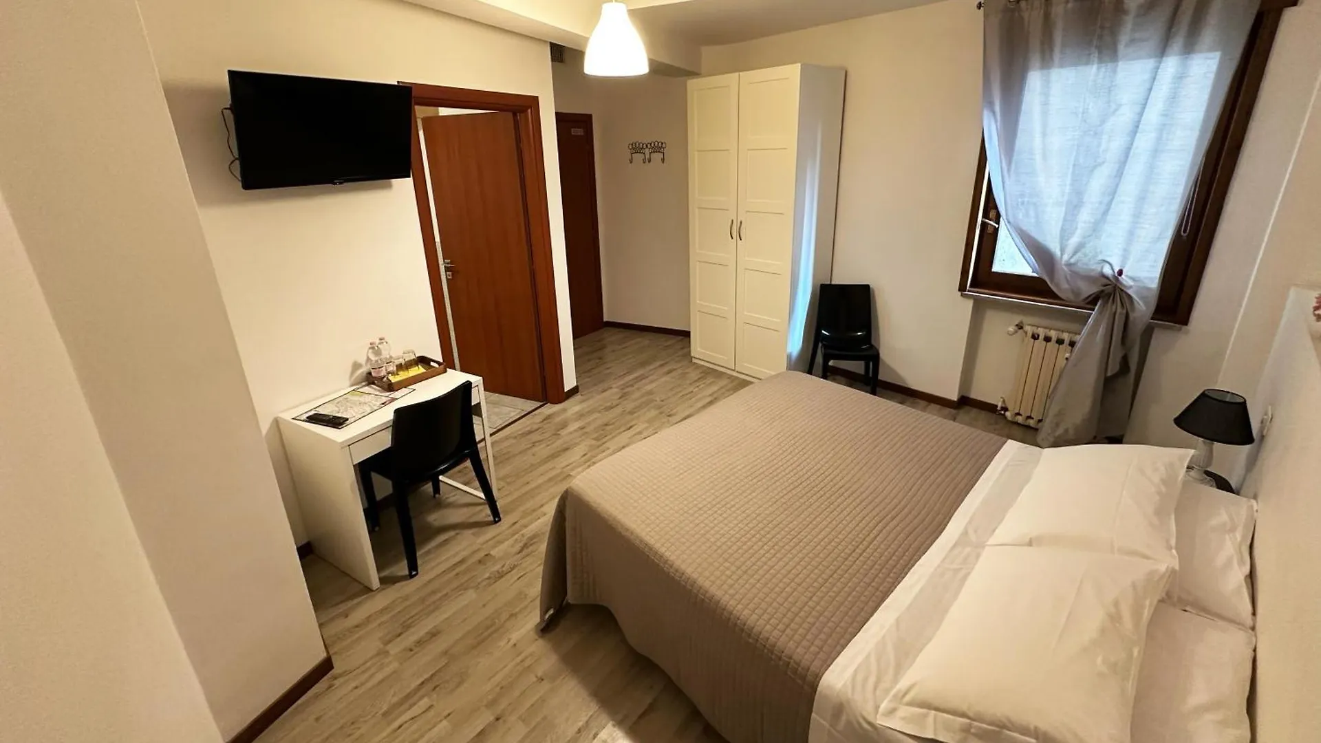 B&B Alla Casa Di Lucia Verona Alojamento de Acomodação e Pequeno-almoço